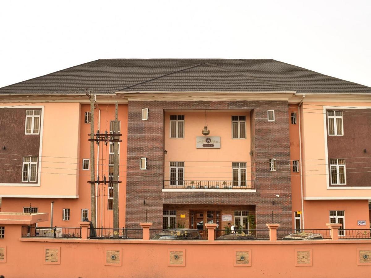 Bana Hotel & Suites Lagos Exteriör bild