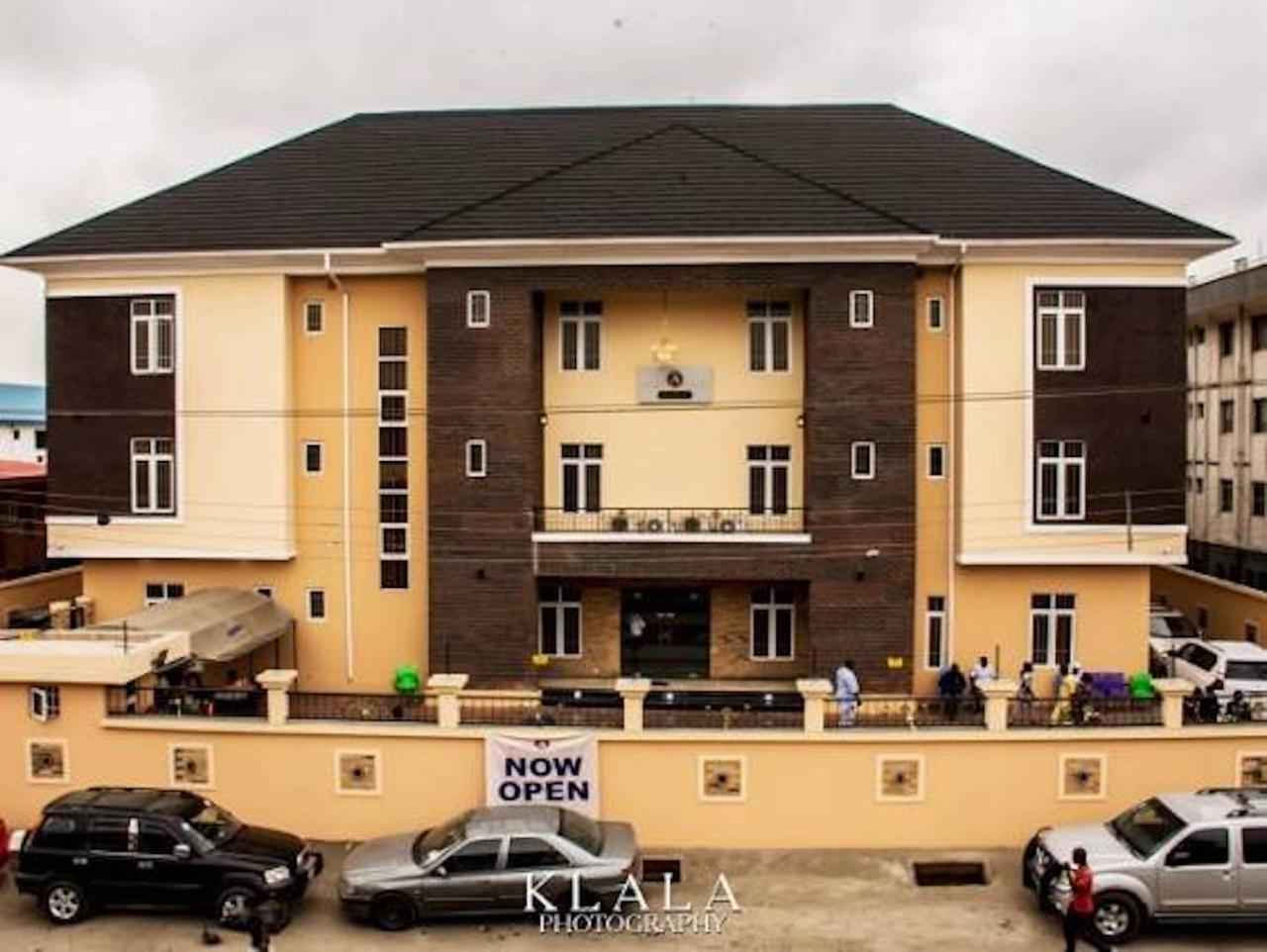 Bana Hotel & Suites Lagos Exteriör bild