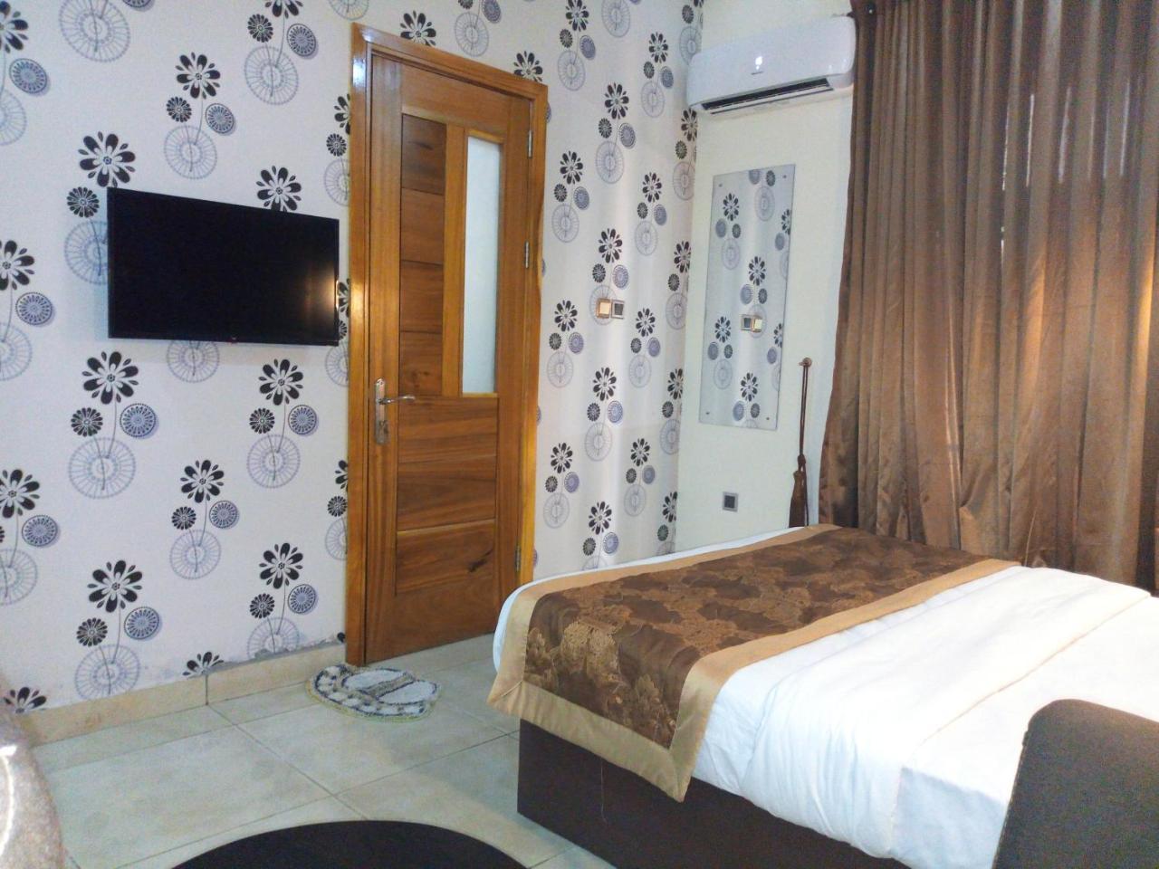 Bana Hotel & Suites Lagos Exteriör bild